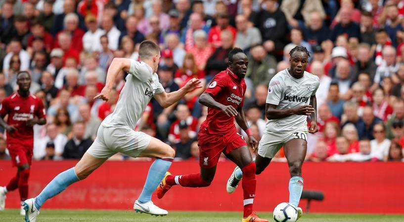 利物浦队员赛场亮相，精彩表现备受赞誉