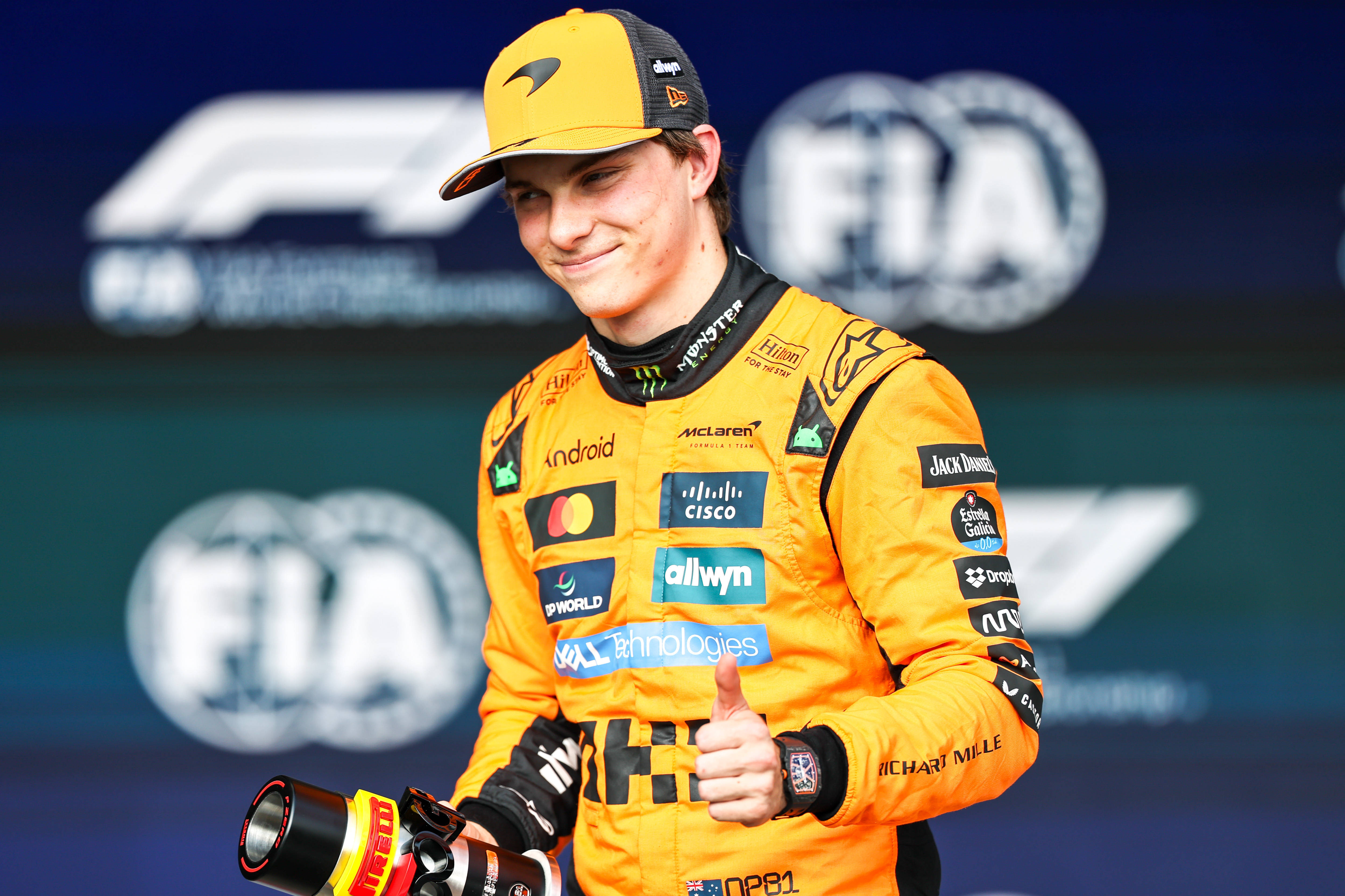 索伯车队完胜红牛车队，诺里斯高光表现