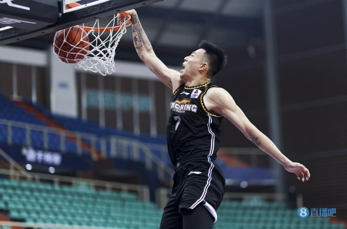 开云下载-太阳翻盘勇士，张镇麟状态火热